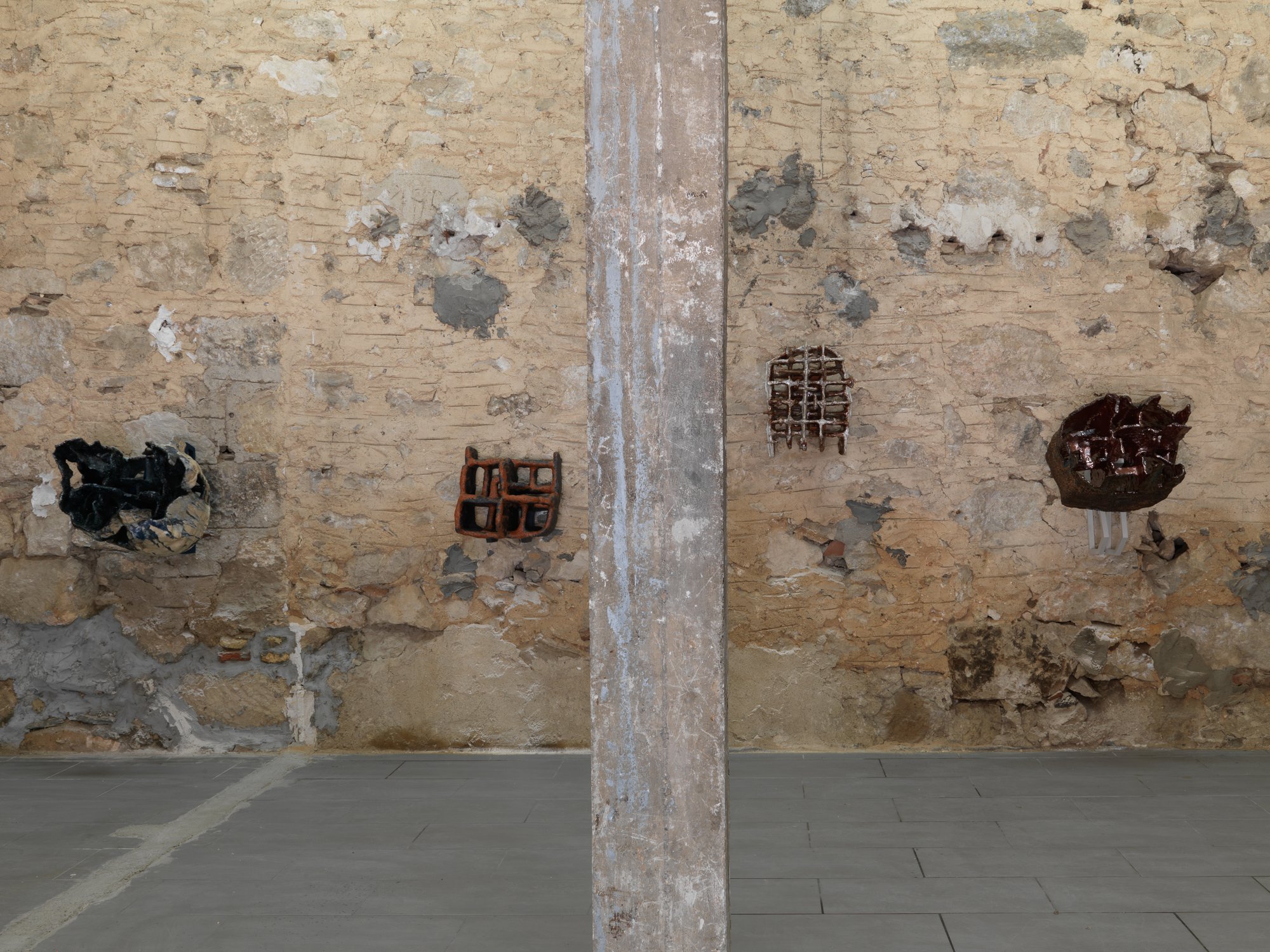 Emre Hüner, Installation view, /////// • ICONOCLASTIC NUCLEAR PLASTIC • \\\\\\\, Rodeo, Piraeus, 2023
