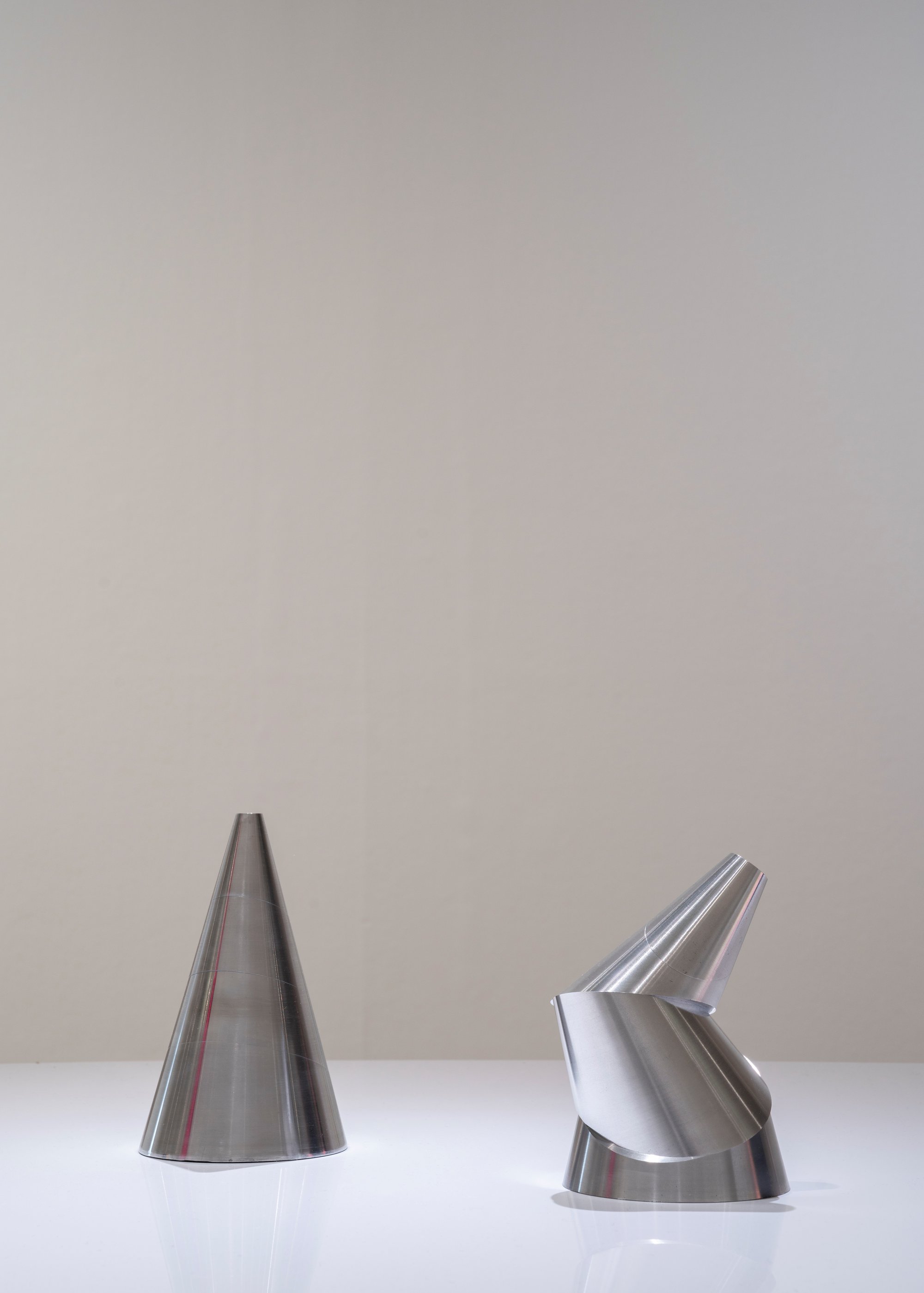 Liliane Lijn, Installation view, Arise Alive, Haus der Kunst, München, 2024.