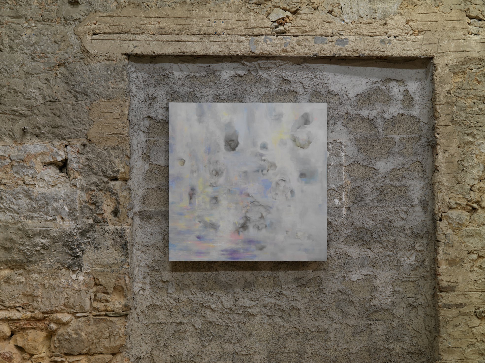 Eftihis Patsourakis, Untitled, oil, acrylic and smoke on canvas, 118 x 118 x 4 cm (46 1/2 x 46 1/2 x 1 5/8 in), 2022. Installation view, Ζωγραφική, Rodeo, Piraeus, 2023